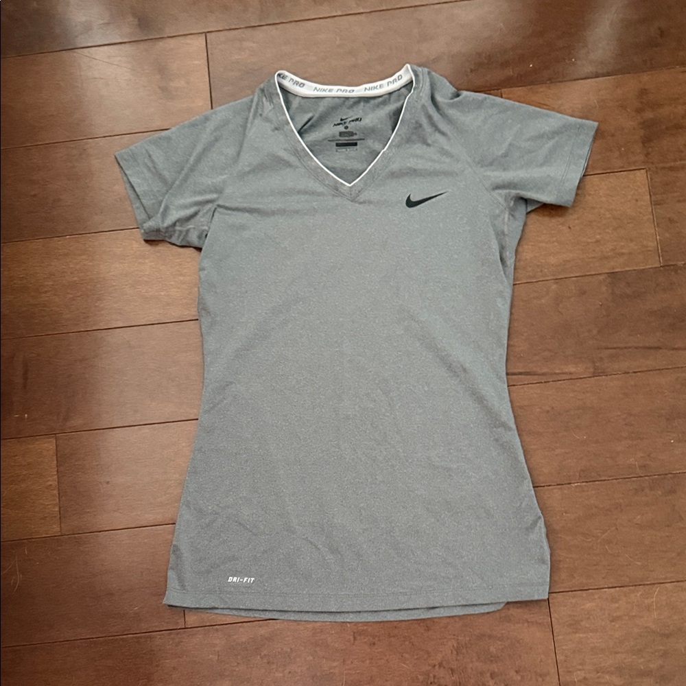 Nike Women's Short Sleeve Gray Tee